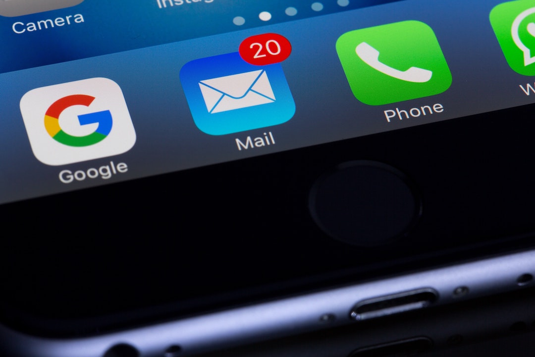 Email on screen - Photo by Torsten Dettlaff from Pexels